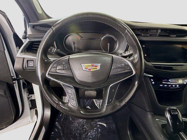 used 2023 Cadillac XT5 car, priced at $21,997