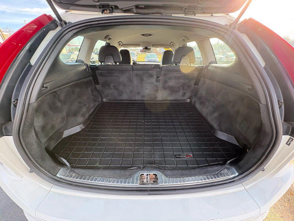 used 2015 Volvo XC60 car, priced at $7,495