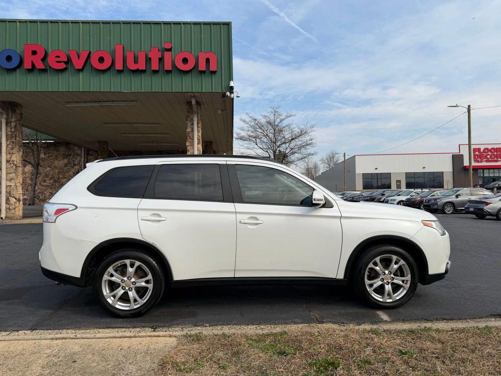 used 2015 Mitsubishi Outlander car, priced at $8,995