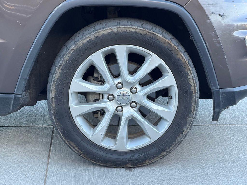 used 2017 Jeep Grand Cherokee car, priced at $11,695