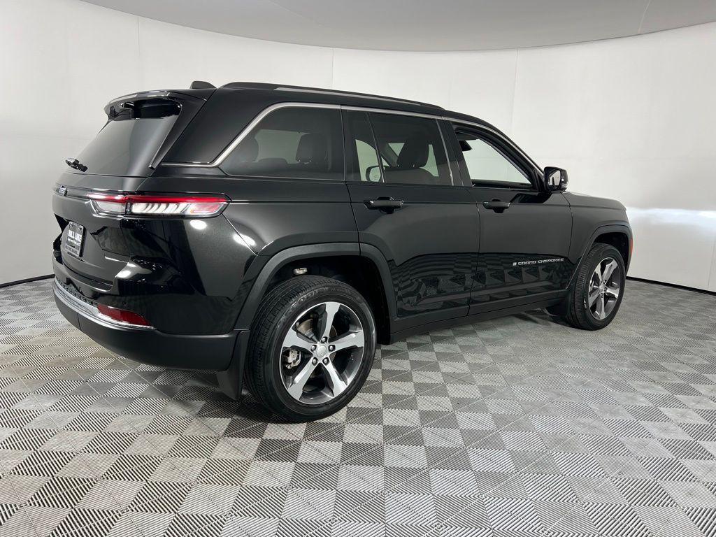 used 2023 Jeep Grand Cherokee car, priced at $31,173