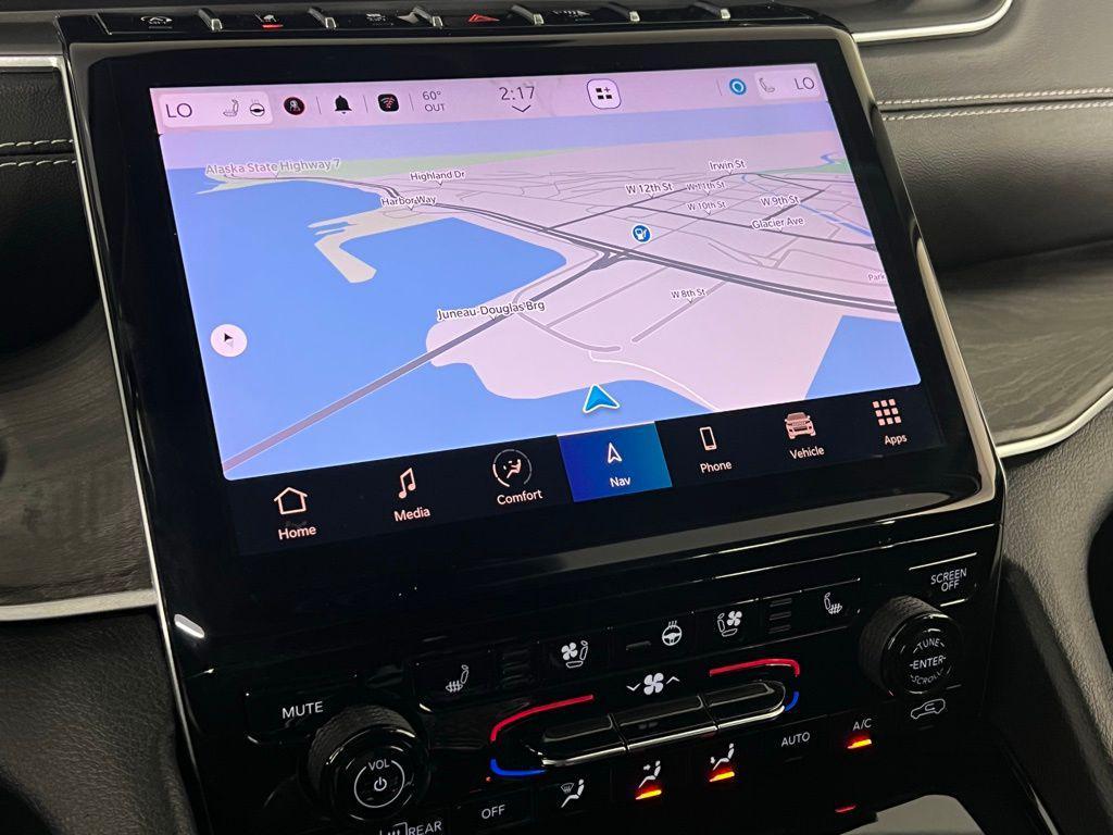 used 2023 Jeep Grand Cherokee car, priced at $31,173