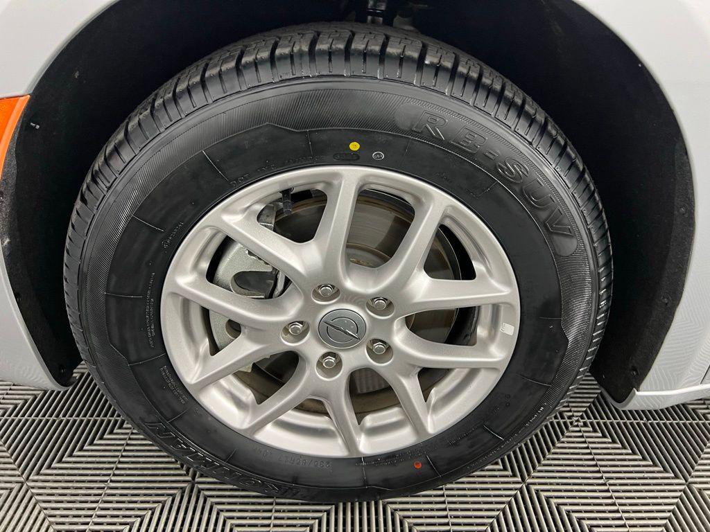 used 2024 Chrysler Pacifica car, priced at $25,073