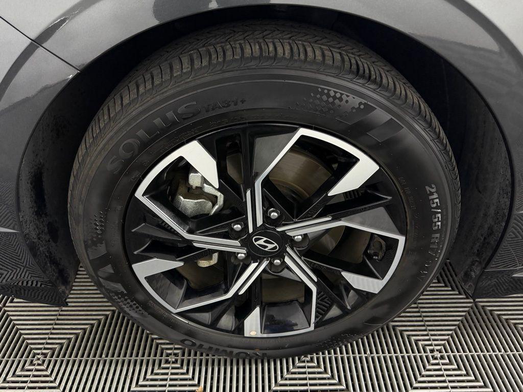 used 2025 Hyundai Sonata car, priced at $23,673