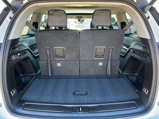 used 2023 Jeep Grand Cherokee L car, priced at $25,975