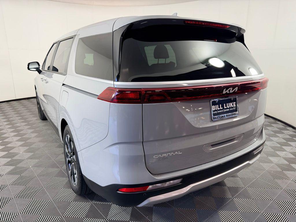 used 2024 Kia Carnival car, priced at $35,473