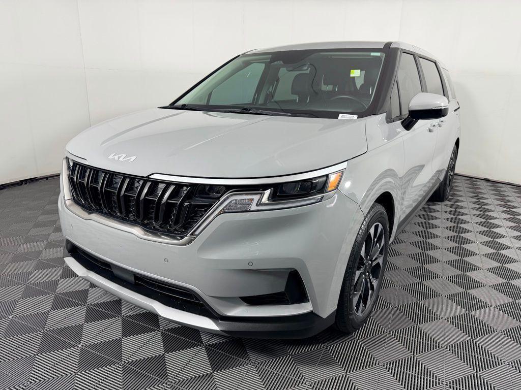 used 2024 Kia Carnival car, priced at $35,473