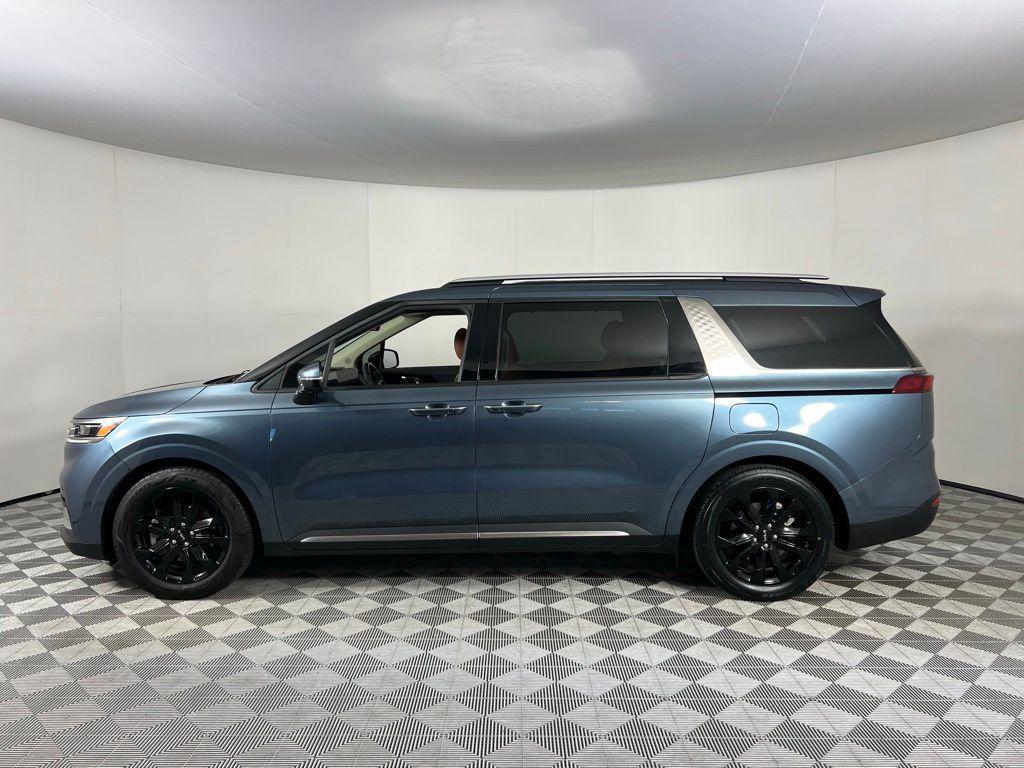 used 2024 Kia Carnival car, priced at $34,375