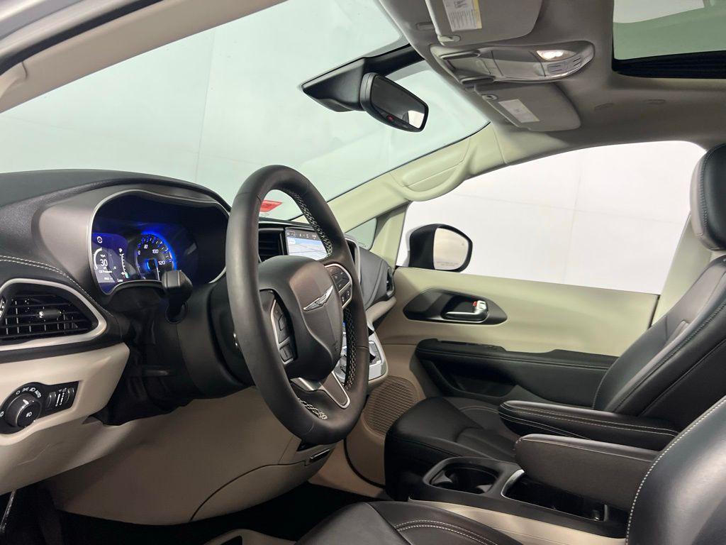 used 2023 Chrysler Pacifica car, priced at $35,175
