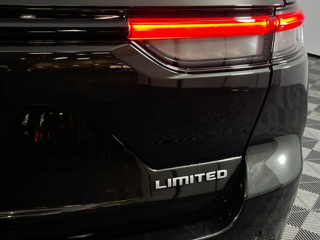 used 2024 Jeep Grand Cherokee car, priced at $34,473