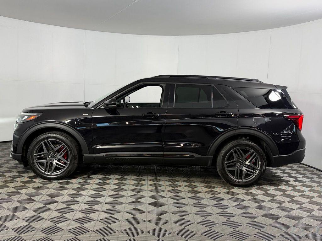 used 2025 Ford Explorer car, priced at $39,773
