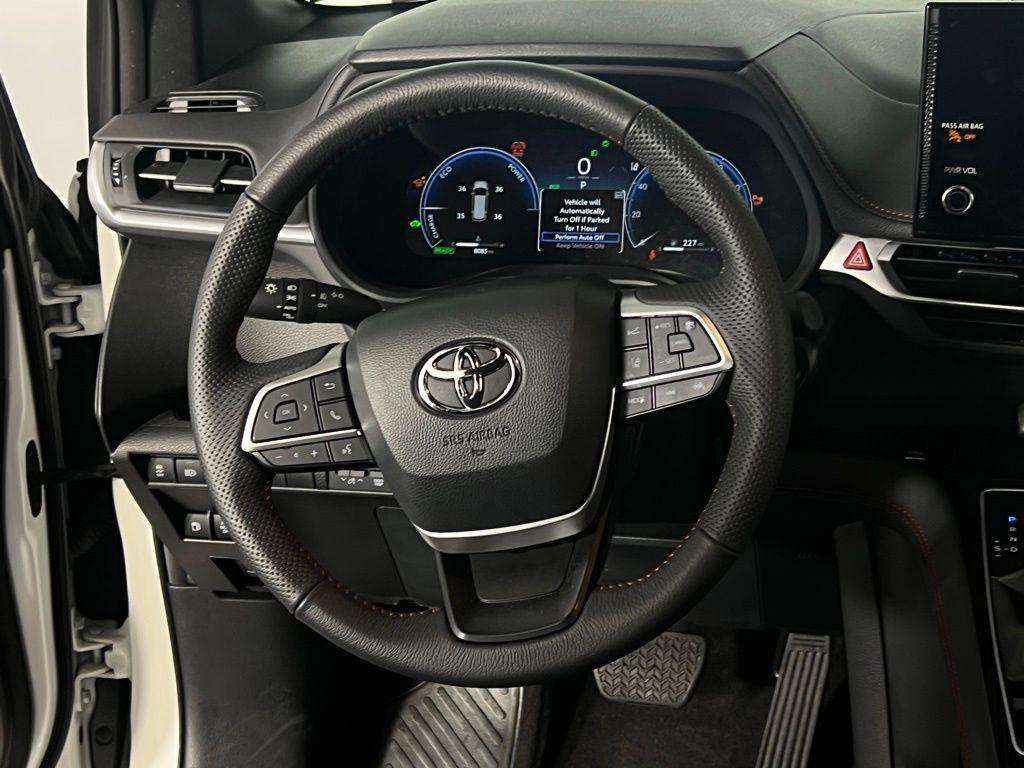 used 2025 Toyota Sienna car, priced at $49,973