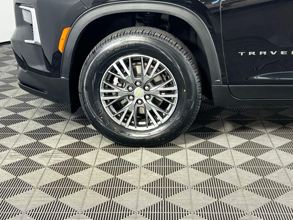 used 2024 Chevrolet Traverse car, priced at $34,473
