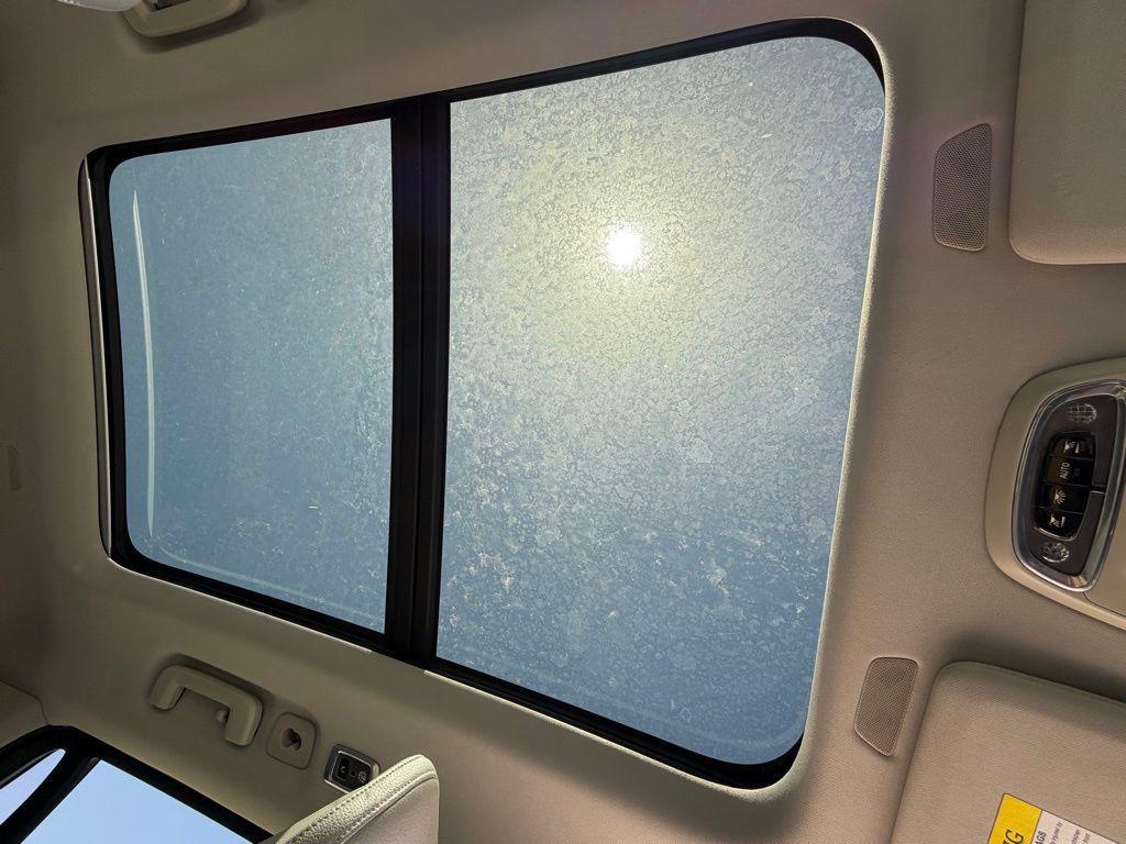 used 2018 Volvo XC90 car, priced at $19,395