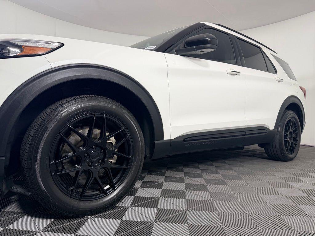 used 2022 Ford Explorer car, priced at $34,072