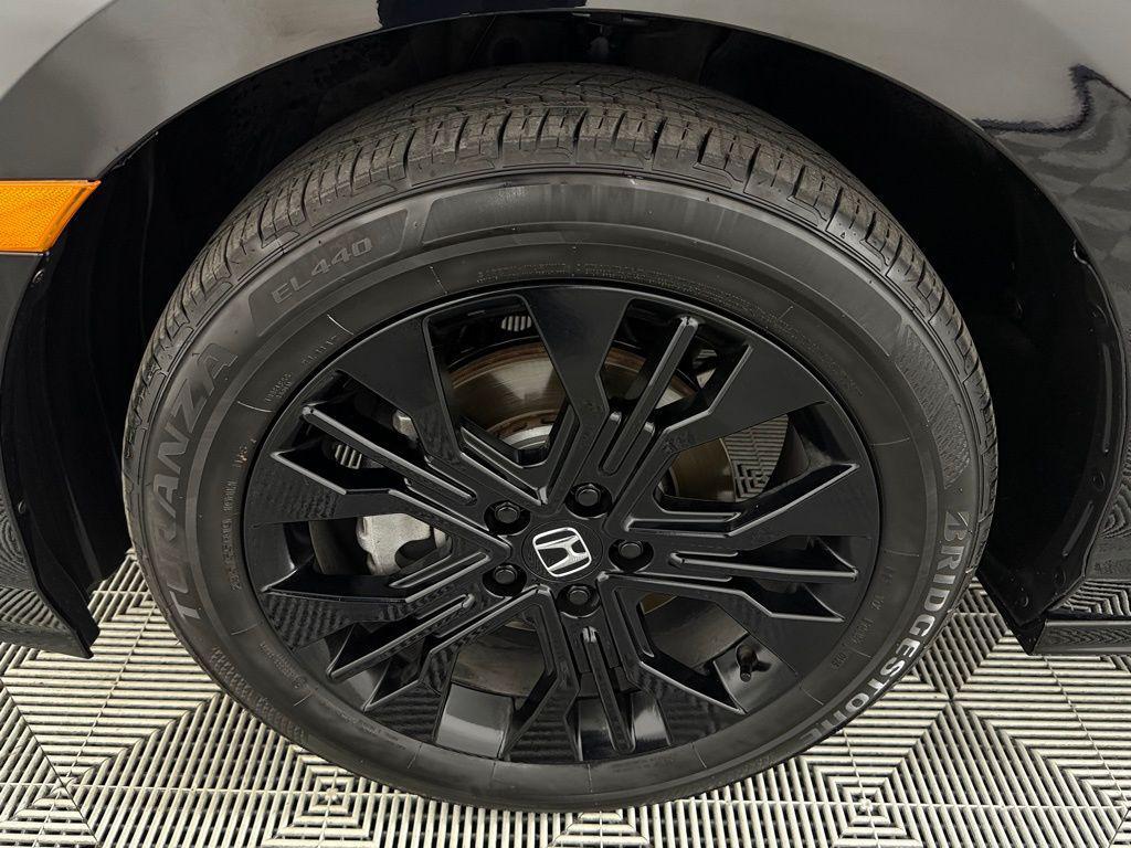 used 2025 Honda Odyssey car, priced at $37,673