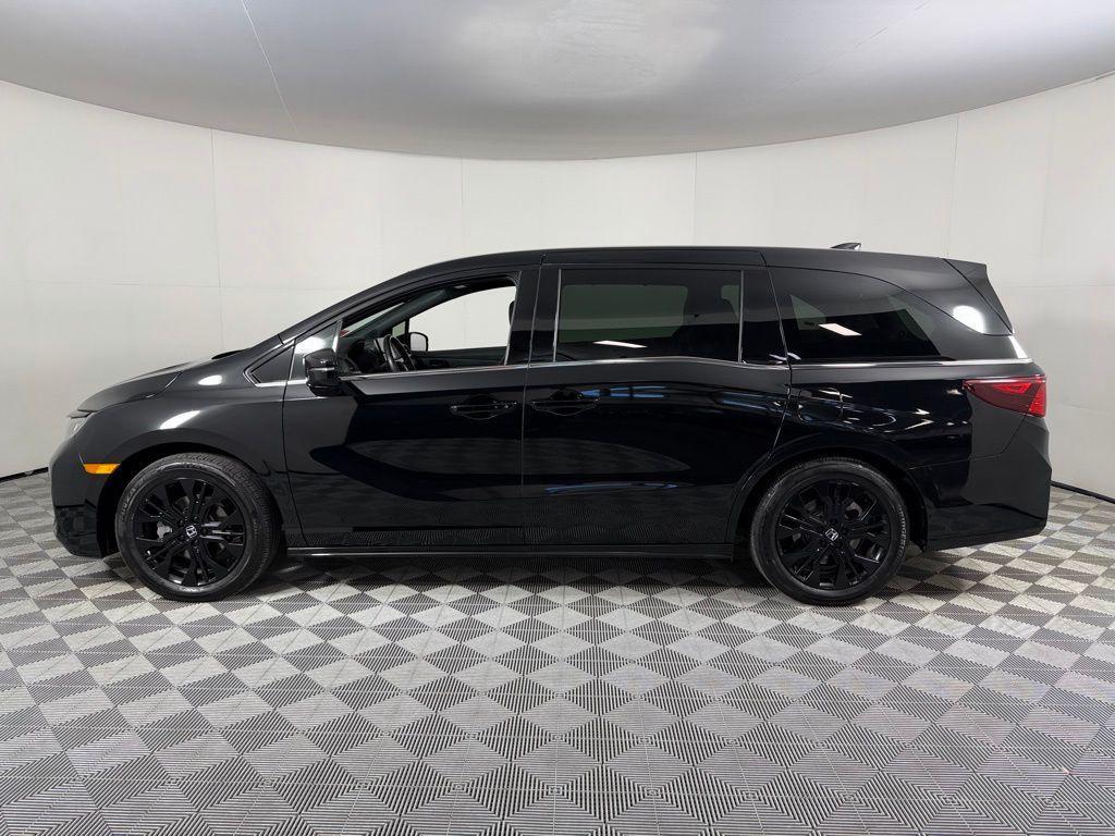 used 2025 Honda Odyssey car, priced at $37,673