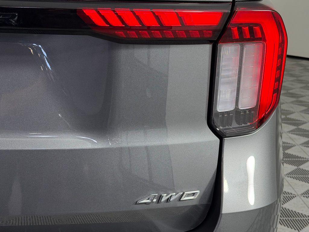 used 2025 Ford Explorer car, priced at $46,973