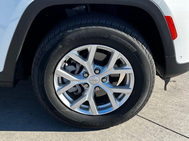 used 2023 Jeep Grand Cherokee car, priced at $28,975