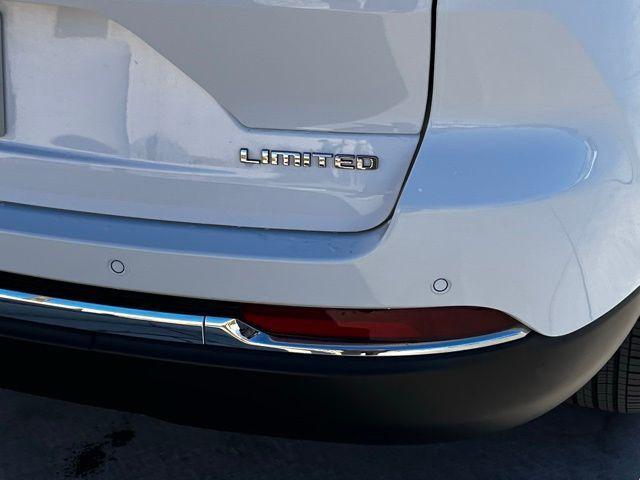 used 2023 Jeep Grand Cherokee car, priced at $28,975