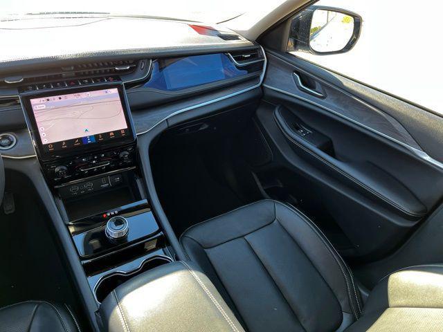 used 2023 Jeep Grand Cherokee car, priced at $28,975