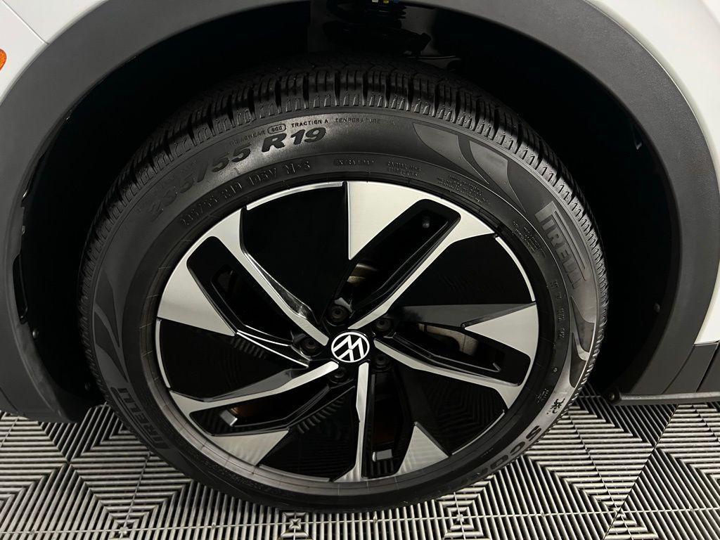 used 2021 Volkswagen ID.4 car, priced at $18,975