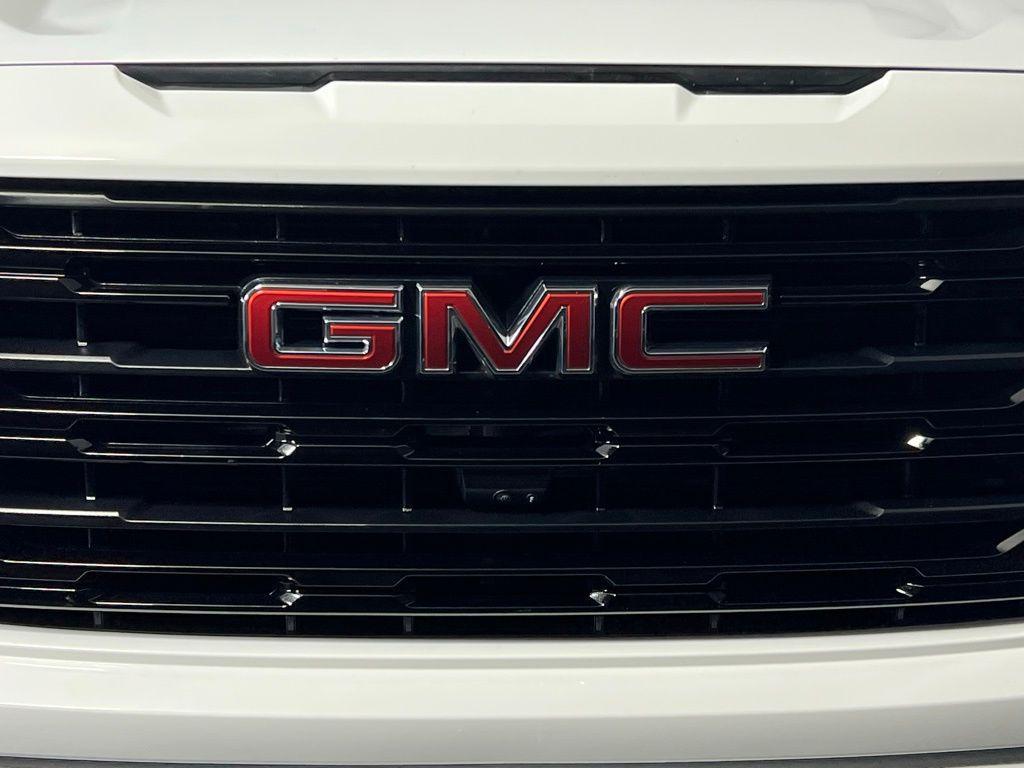 used 2025 GMC Sierra 1500 car, priced at $50,173