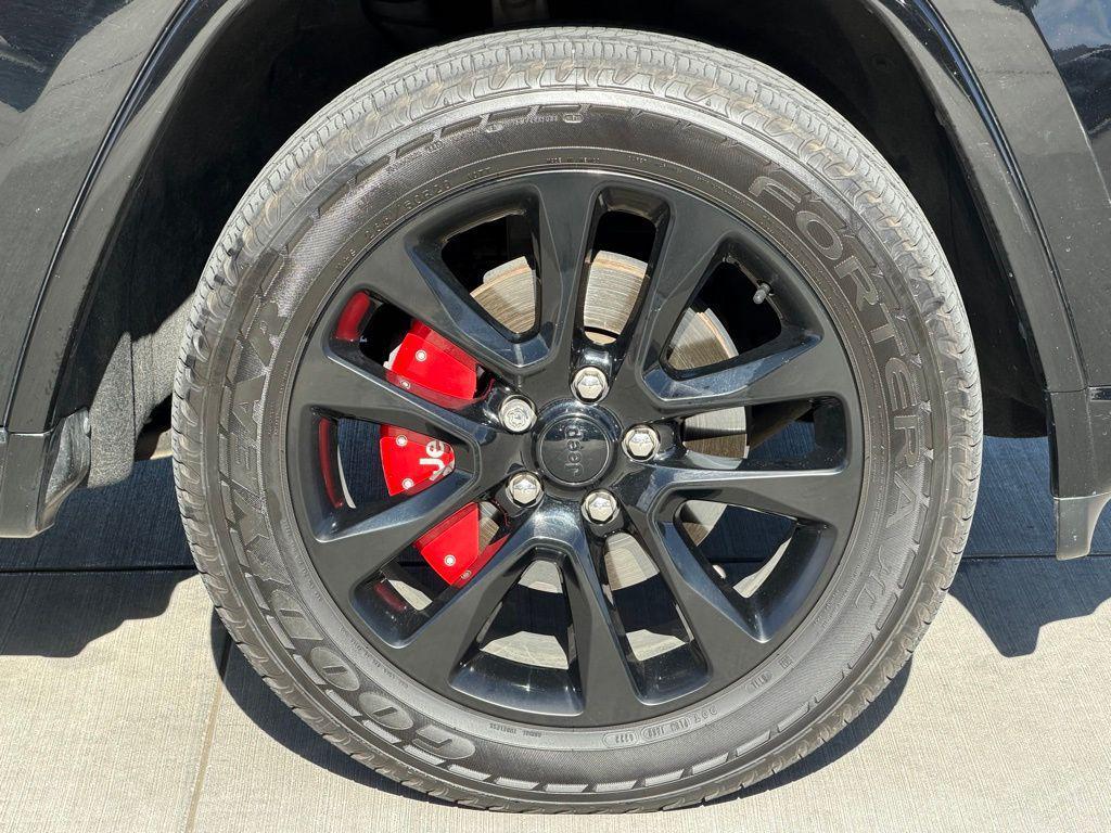 used 2017 Jeep Grand Cherokee car, priced at $17,495