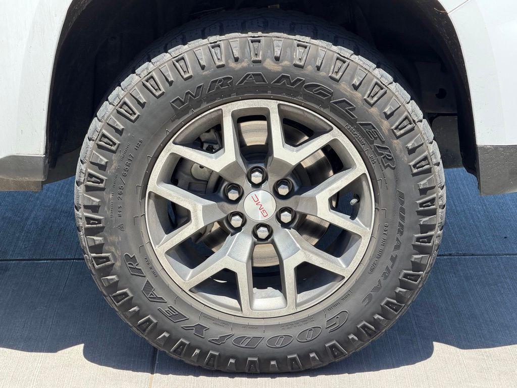 used 2021 GMC Canyon car, priced at $29,072