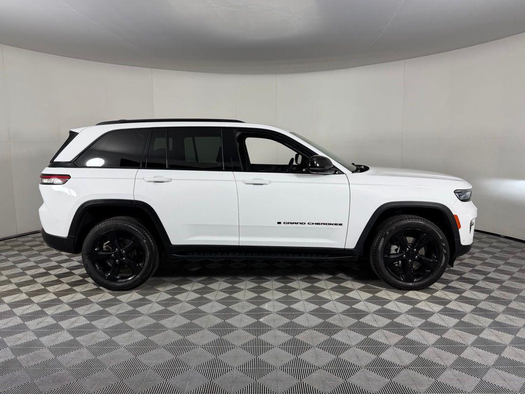 used 2024 Jeep Grand Cherokee car, priced at $36,973