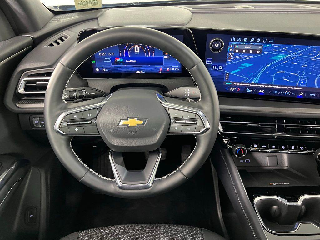 used 2025 Chevrolet Traverse car, priced at $34,973