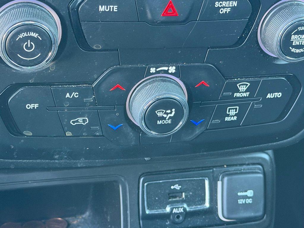 used 2020 Jeep Renegade car, priced at $15,995