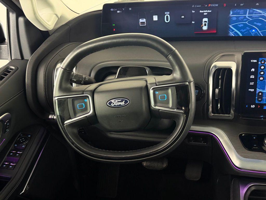 used 2025 Ford Expedition car, priced at $62,472