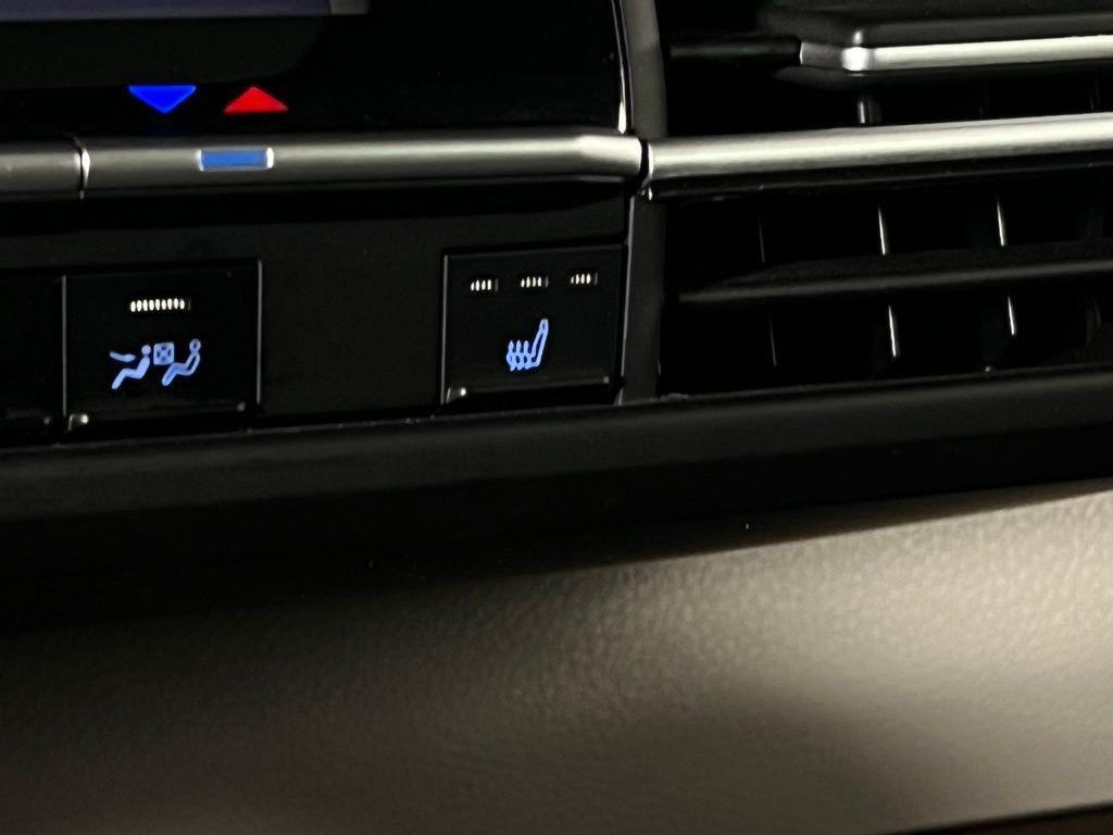 used 2024 Toyota Sienna car, priced at $37,673