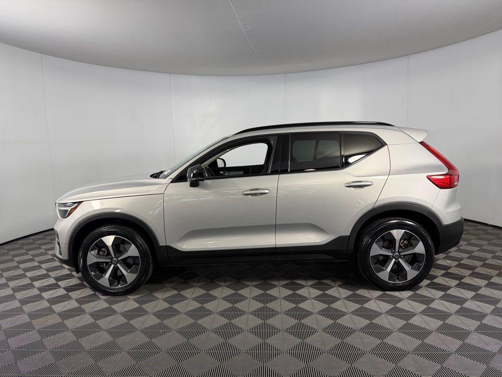 used 2023 Volvo XC40 car, priced at $25,073