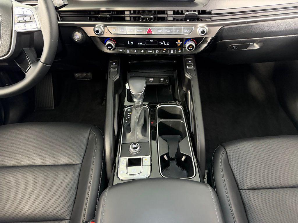 used 2025 Kia Telluride car, priced at $36,673