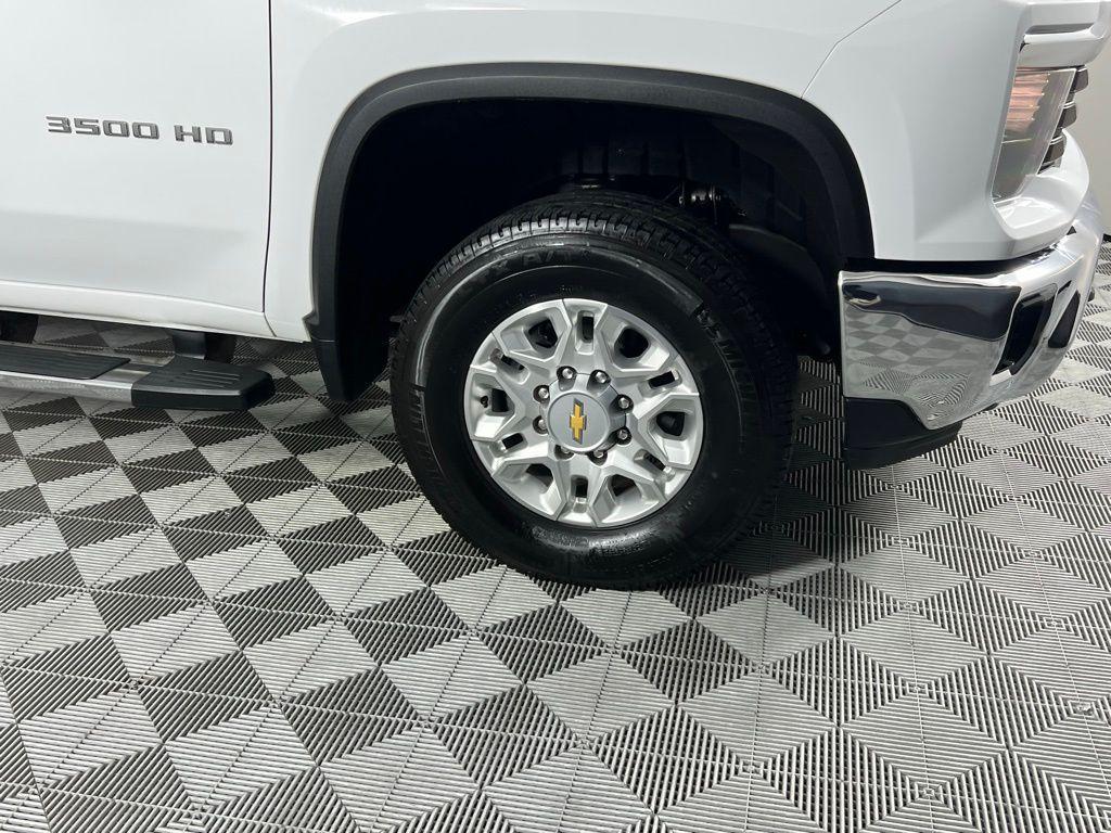 used 2025 Chevrolet Silverado 3500 car, priced at $58,973
