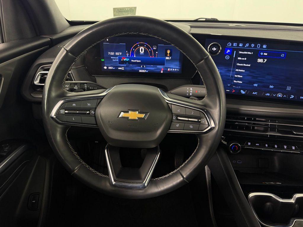 used 2024 Chevrolet Traverse car, priced at $37,173