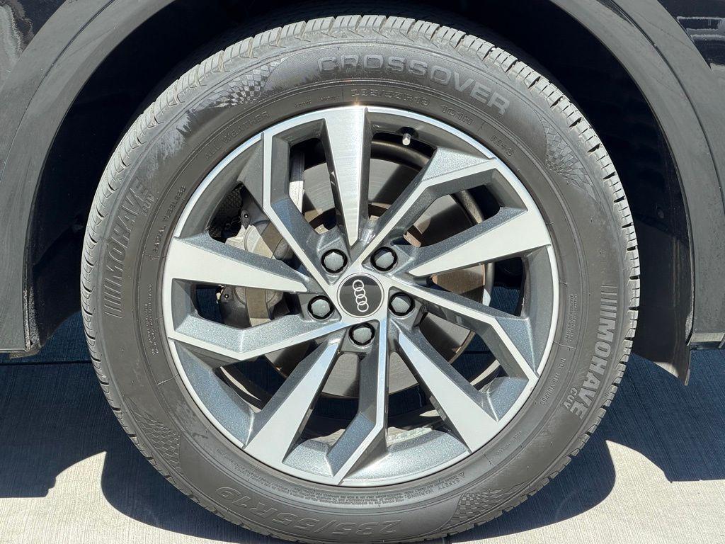 used 2021 Audi Q5 car, priced at $22,673