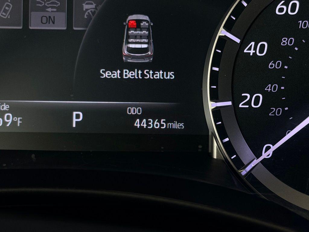 used 2022 Toyota Highlander car, priced at $34,573