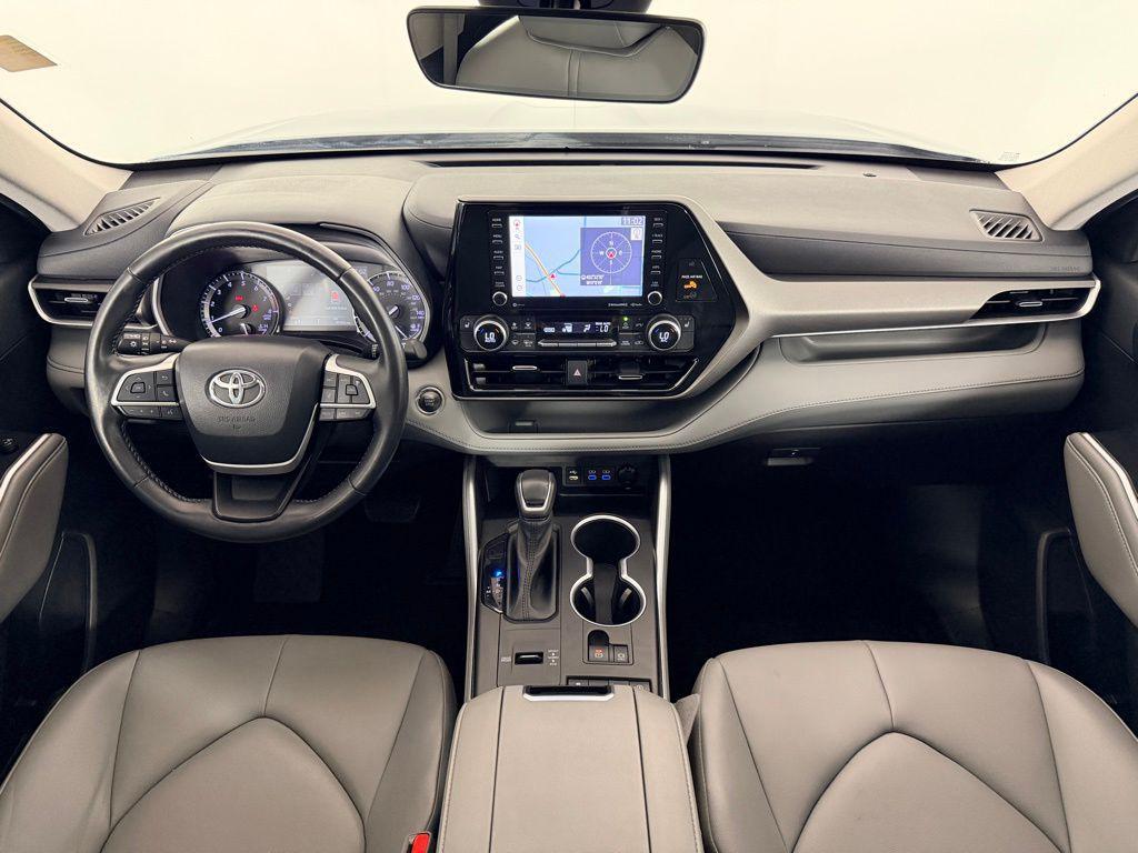 used 2022 Toyota Highlander car, priced at $34,573