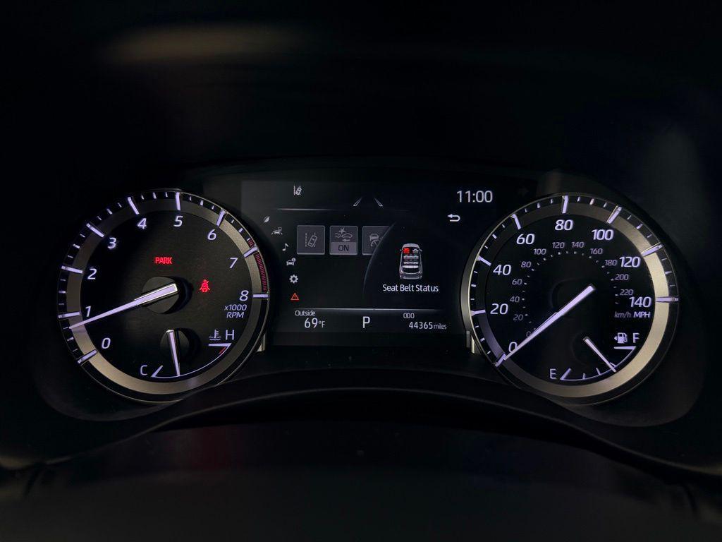 used 2022 Toyota Highlander car, priced at $34,573