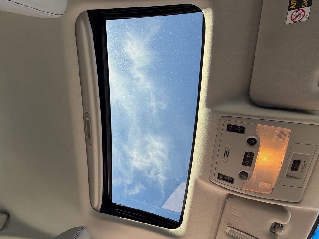 used 2014 Lexus ES 300h car, priced at $11,995