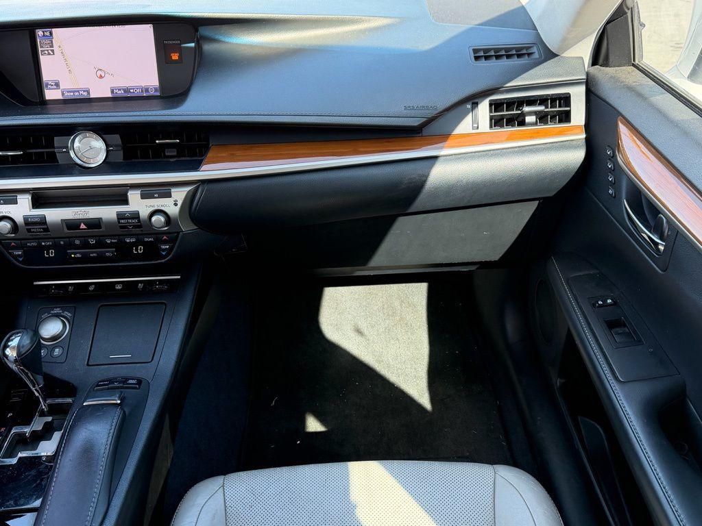 used 2014 Lexus ES 300h car, priced at $11,995