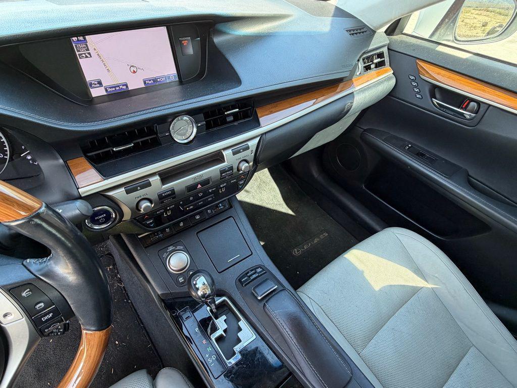 used 2014 Lexus ES 300h car, priced at $11,995