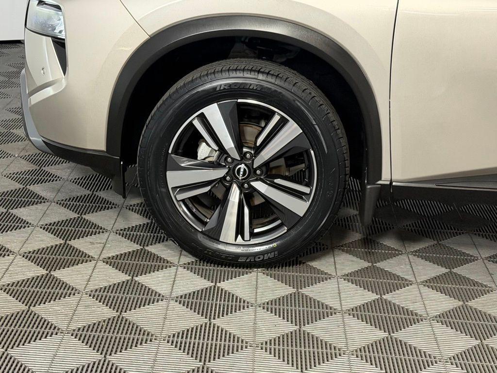 used 2024 Nissan Rogue car, priced at $25,575