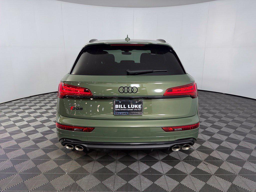 Audi SQ5 view 9