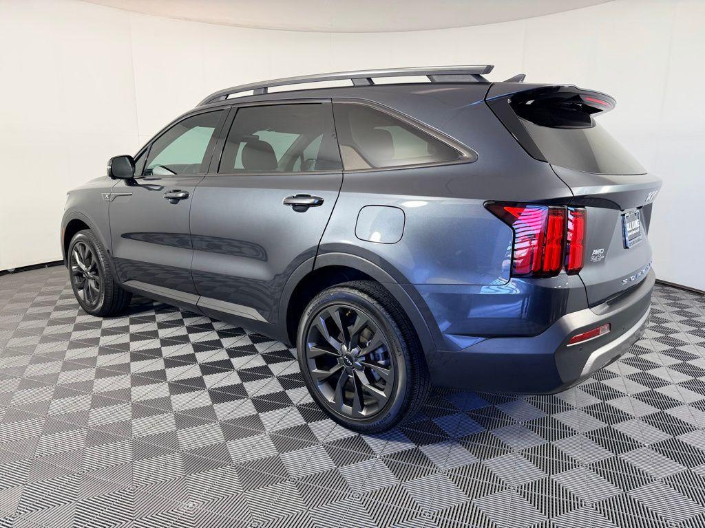used 2022 Kia Sorento car, priced at $25,973