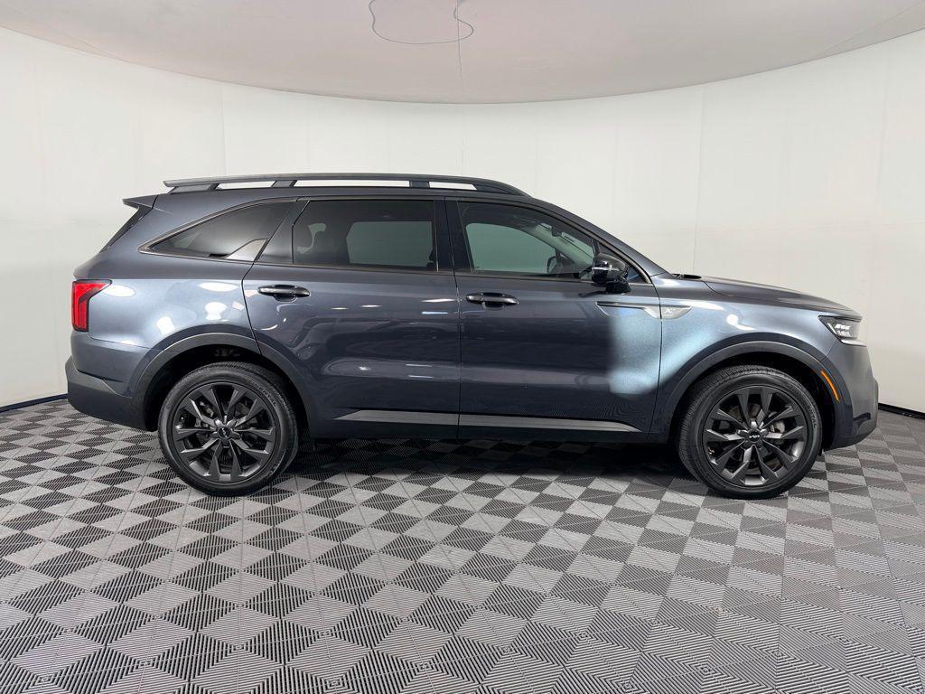 used 2022 Kia Sorento car, priced at $25,973