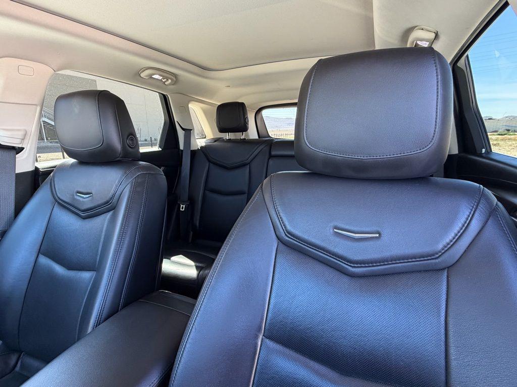 used 2017 Cadillac XT5 car, priced at $10,995